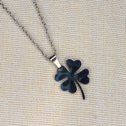 Clover necklace